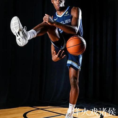 考沃德高效发挥,全场23分钟贡献12分2篮板2助 考沃德高效发挥,全场23分钟贡献12分2篮板2助